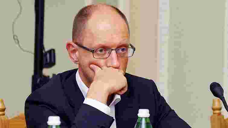 Суд зобов’язав Яценюка спростувати інформацію про Клюєва