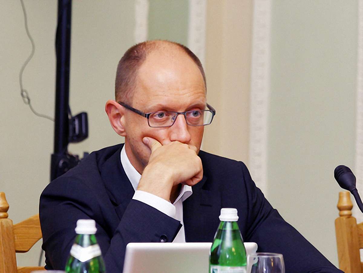 Суд зобов’язав Яценюка спростувати інформацію про Клюєва