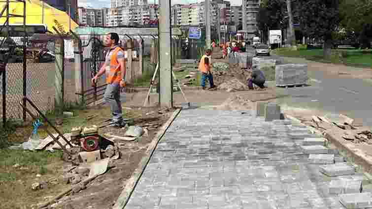 На ремонт хідників у Залізничному районі Львова виділили мільйон
