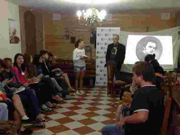 30 молодих авторів навчалися в літшколі у Карпатах писати книжки