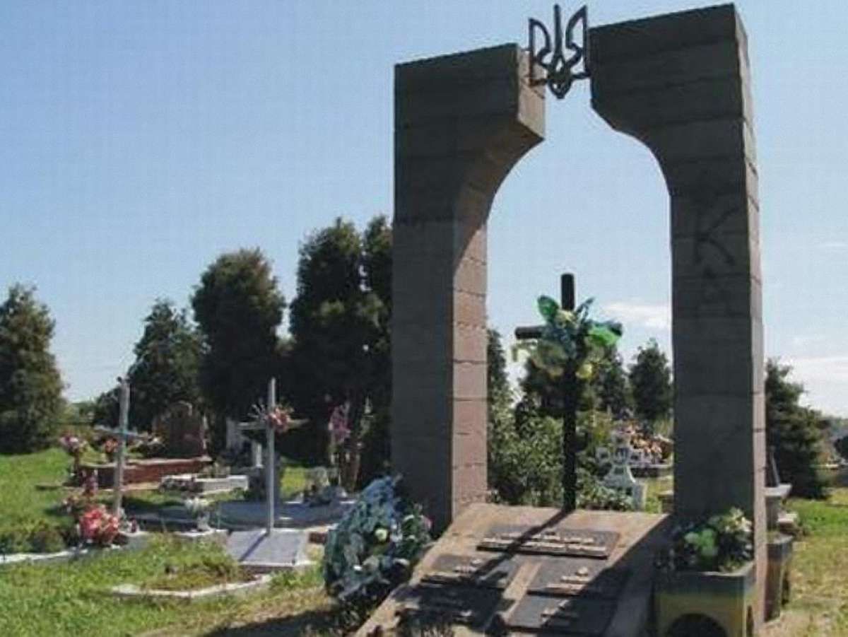 На вимогу євродепутата  ліквідують обеліск воїнам УПА у Польщі