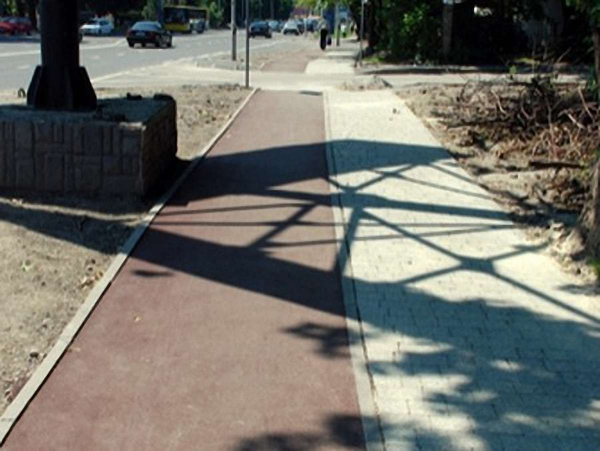 Велодоріжку на вулиці Стрийській заасфальтують до кінця тижня
