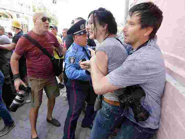 Суд у справі побиття журналістів перенесли на 30 серпня