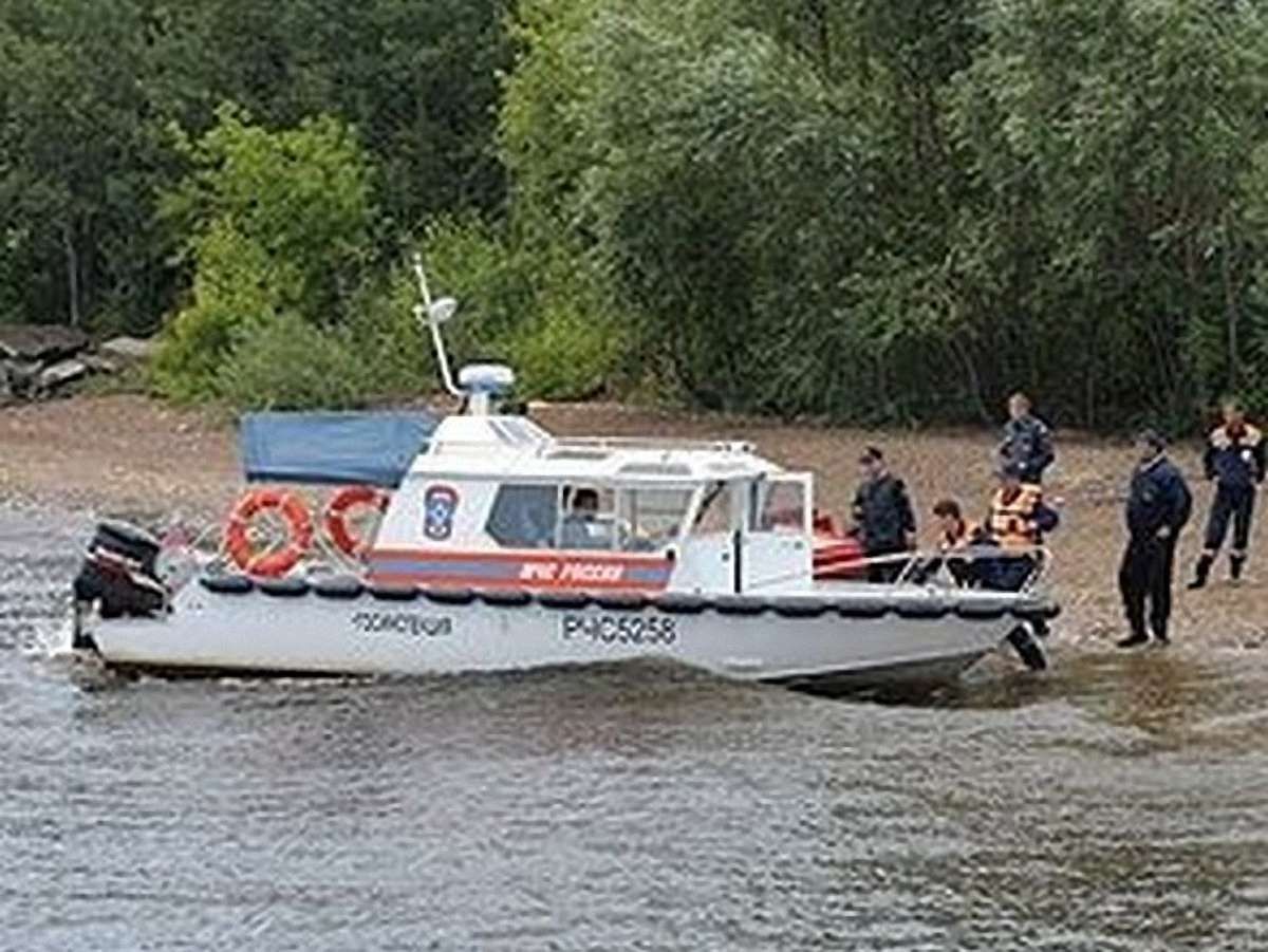 У Росії п’яний водій теплохода протаранив баржу: є жертви