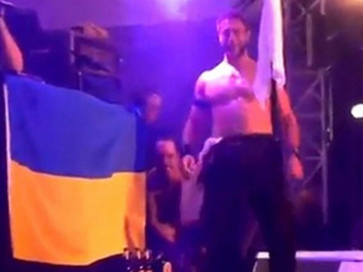 Американський рок-музикант попросив вибачення перед українцями