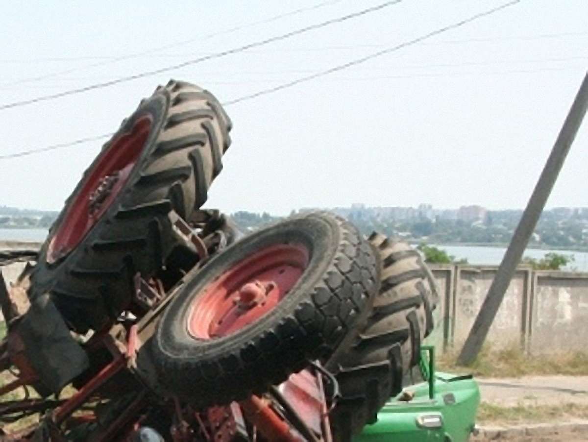На Львівщині загинув тракторист