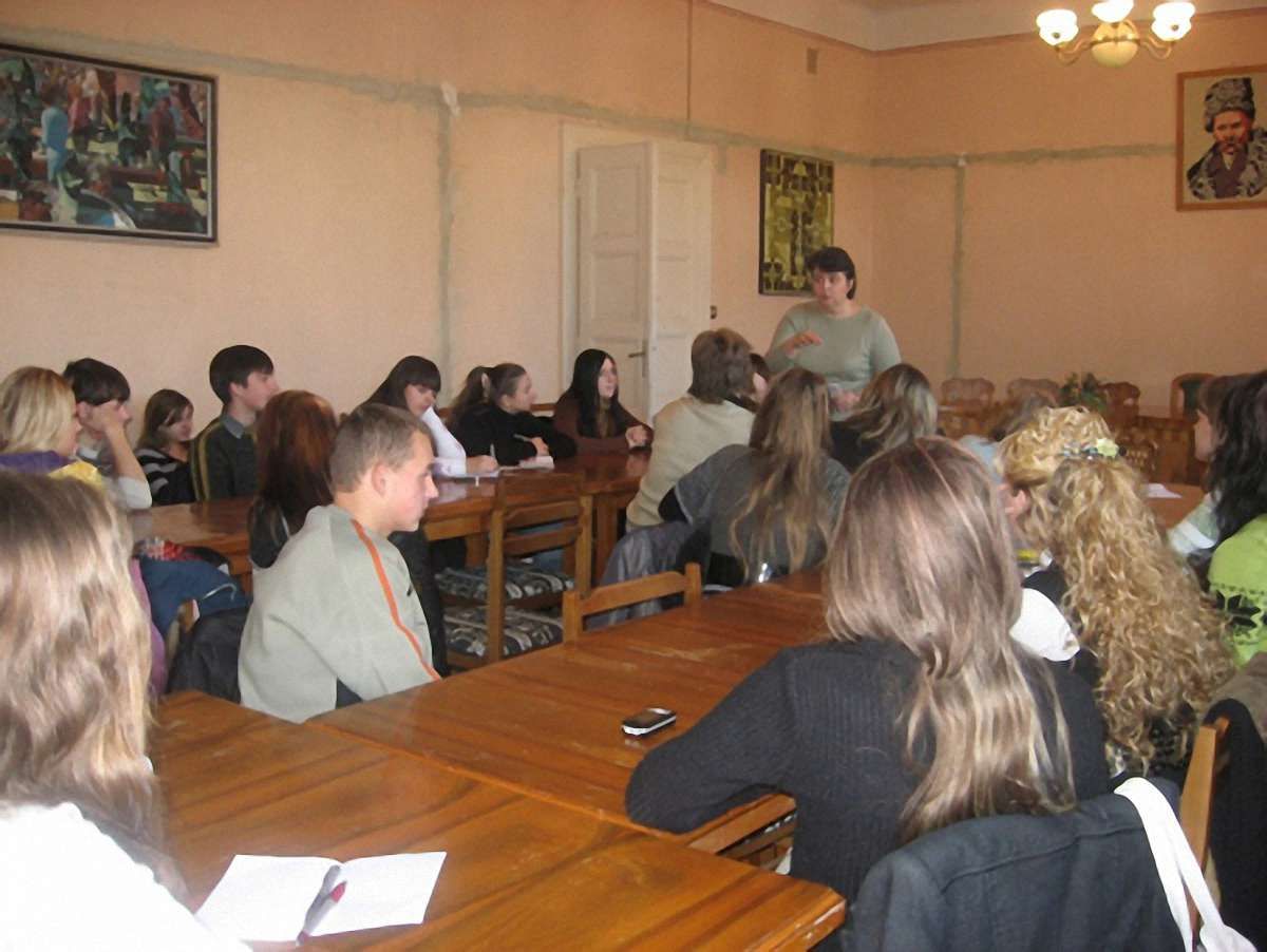 Випускникам інтернатів Львівщини розкажуть про самореалізацію