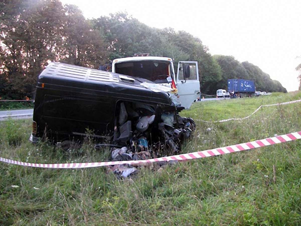 У Тернополі оголосили день жалоби через ДТП з 9 жертвами