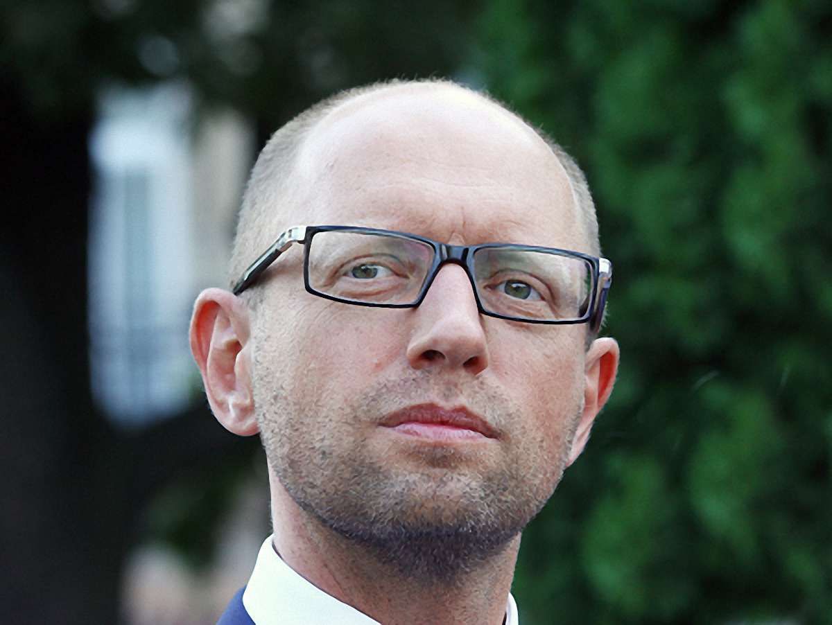 Митний союз лише прикривається економічними гаслами, - Яценюк
