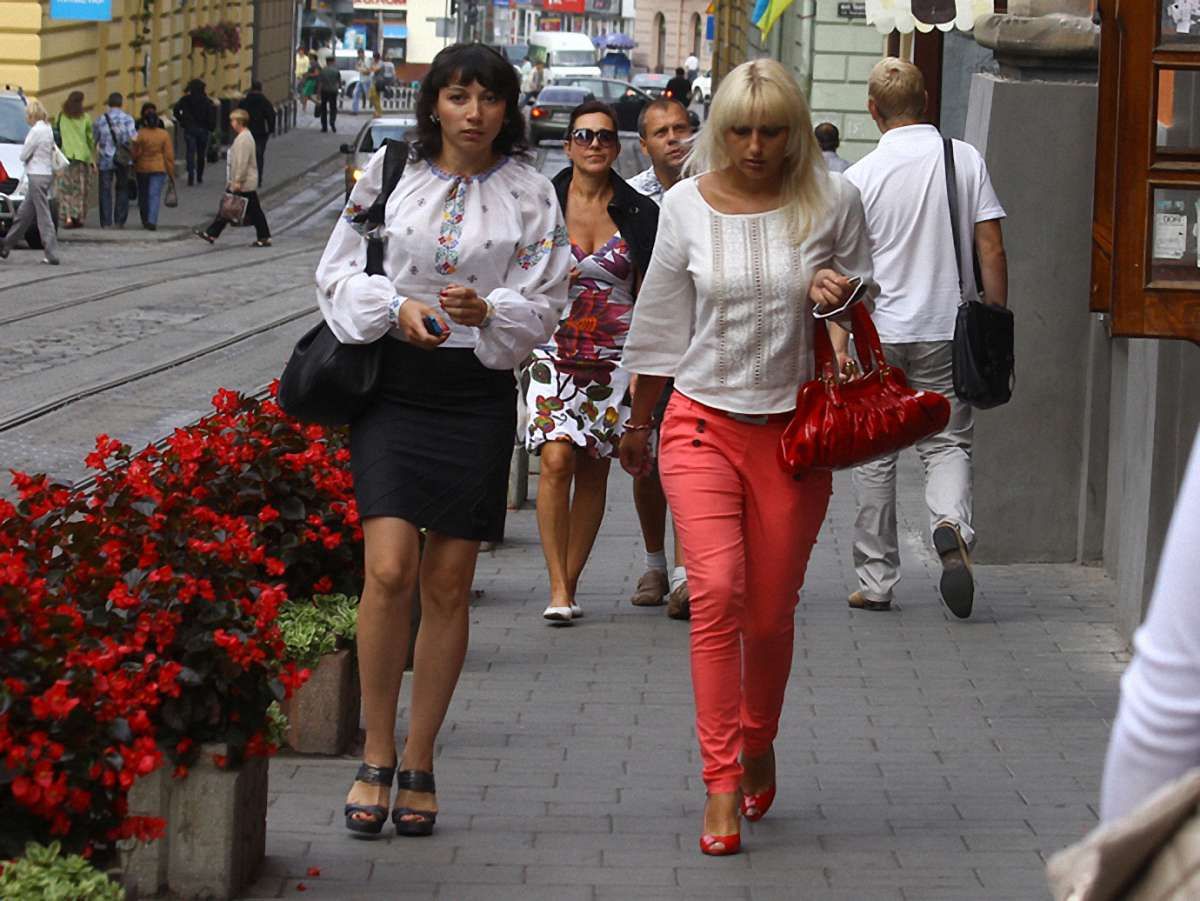 Львів святкує День вишиванки. Фото