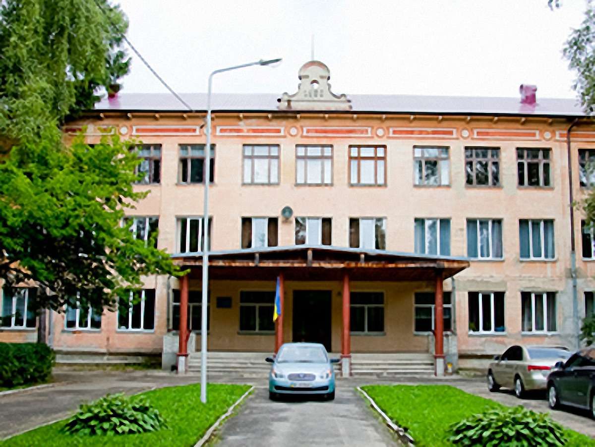 Подяку за любов до науки отримала випускниця Львівського фізматліцею