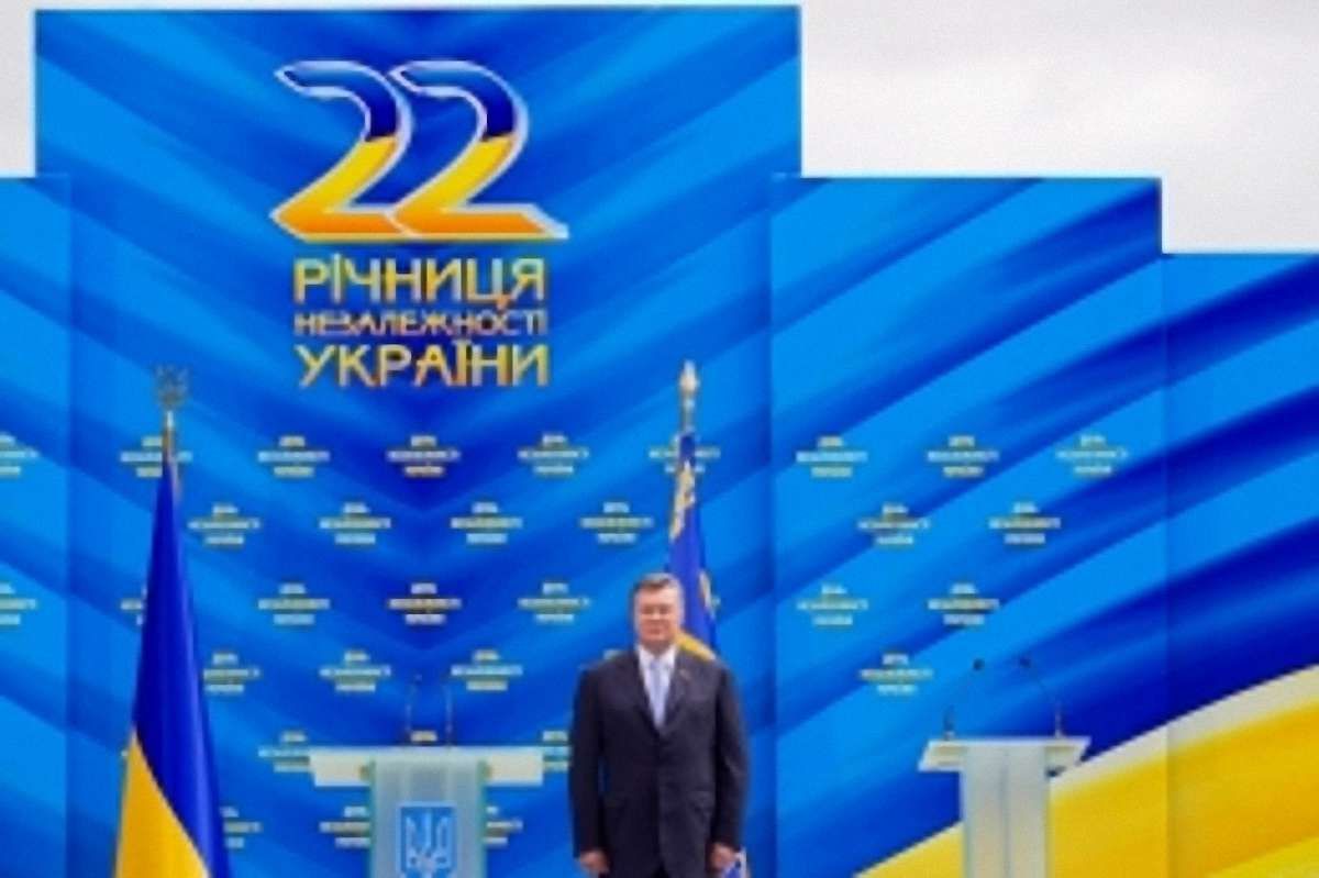 Янукович - проти нових мурів і за власні інтереси