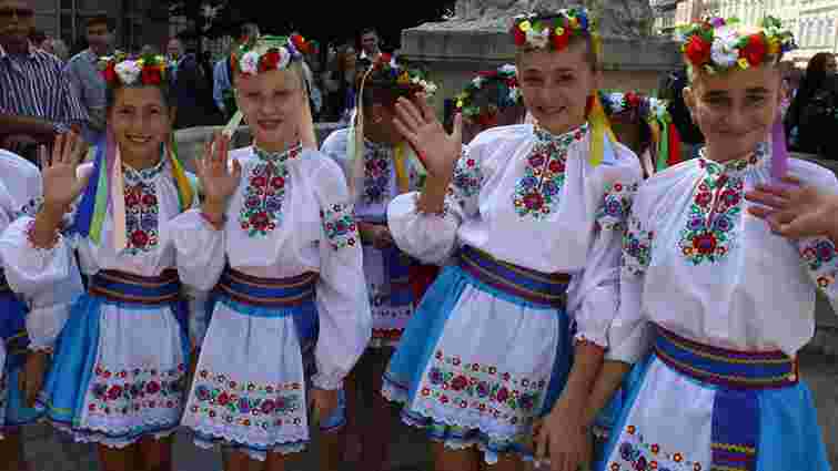 Львів’яни відсвяткували День Незалежності посмішками і вишиванками