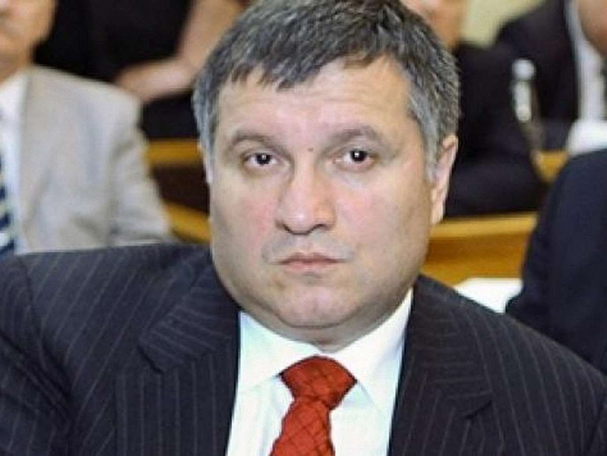 Аваков прогнозує, що до кінця вересня Тимошенко буде на волі 