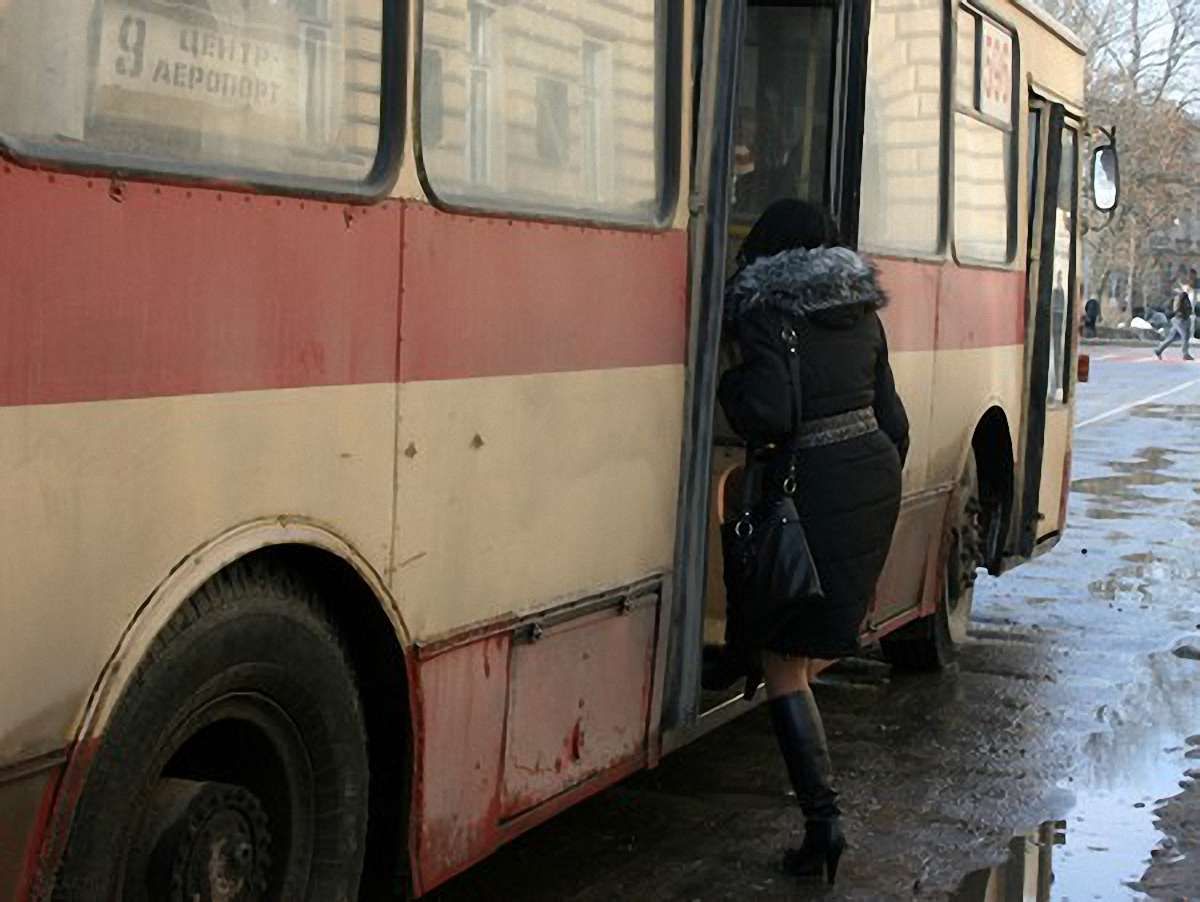 У Львові тролейбус №25 курсуватиме і у вересні
