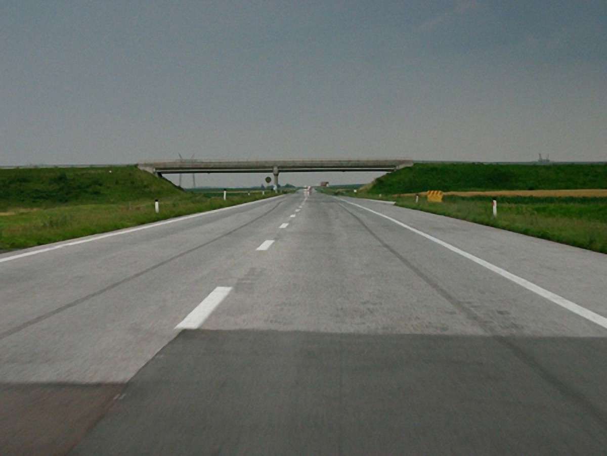 Плату за проїзд новими дорогами в Україні планують брати не з усіх