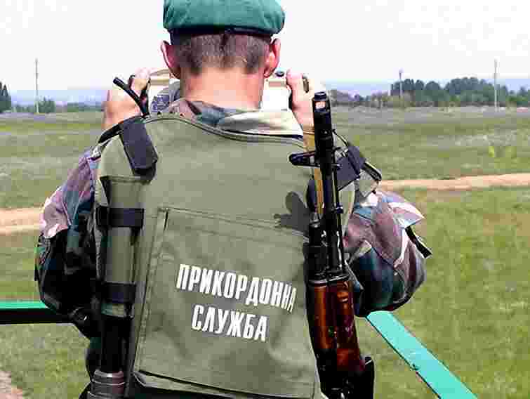 Прикордонники вилучили хутряну контрабанду, сховану в колесах авто