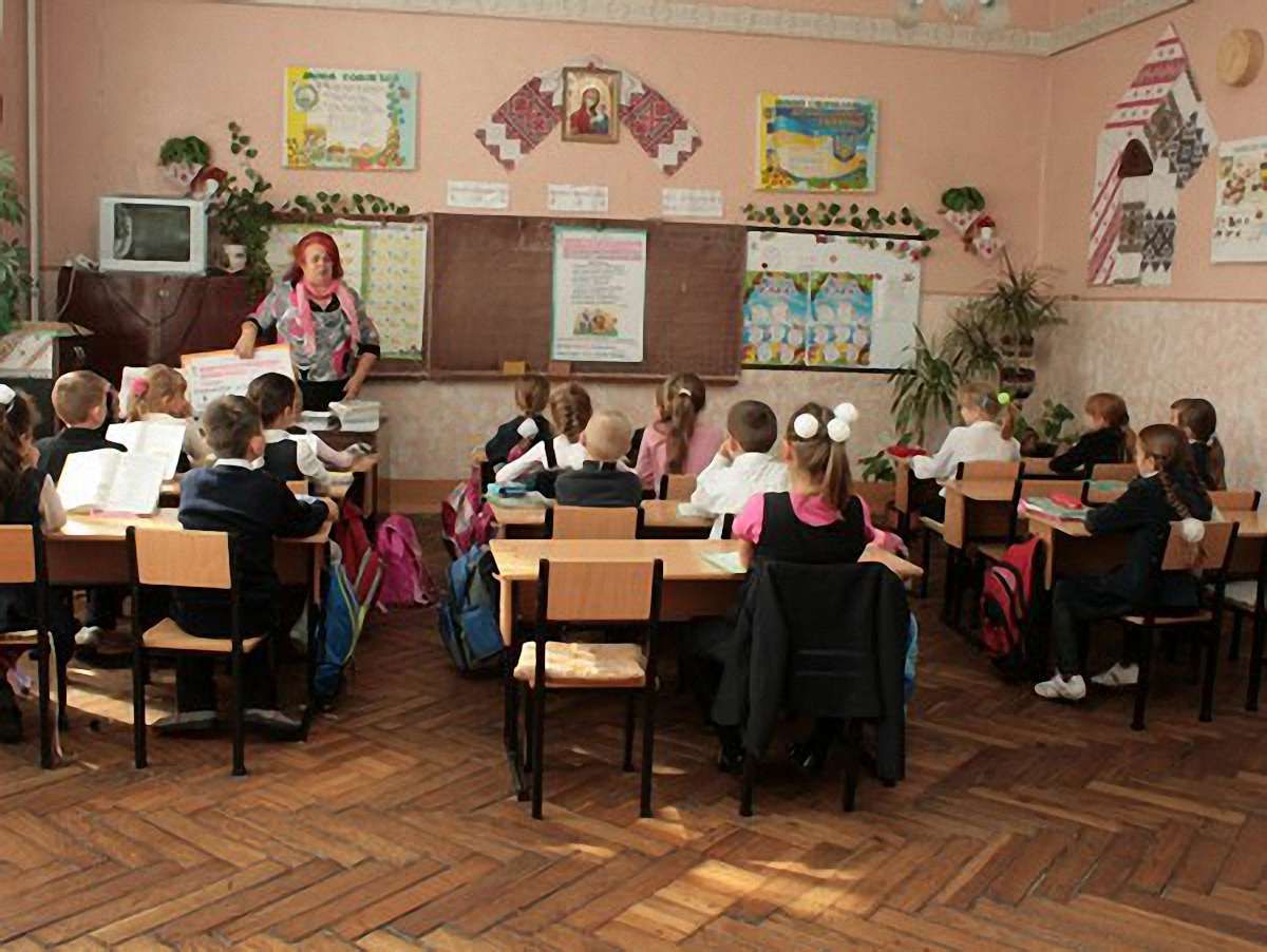 Початкові школи в селах треба зберігати, – депутат