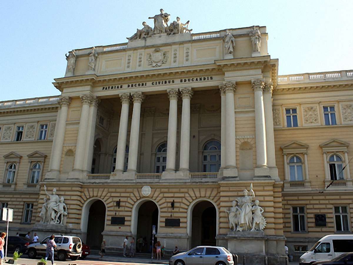 У ЛНУ досі не знають, скільки є претендентів на посаду ректора