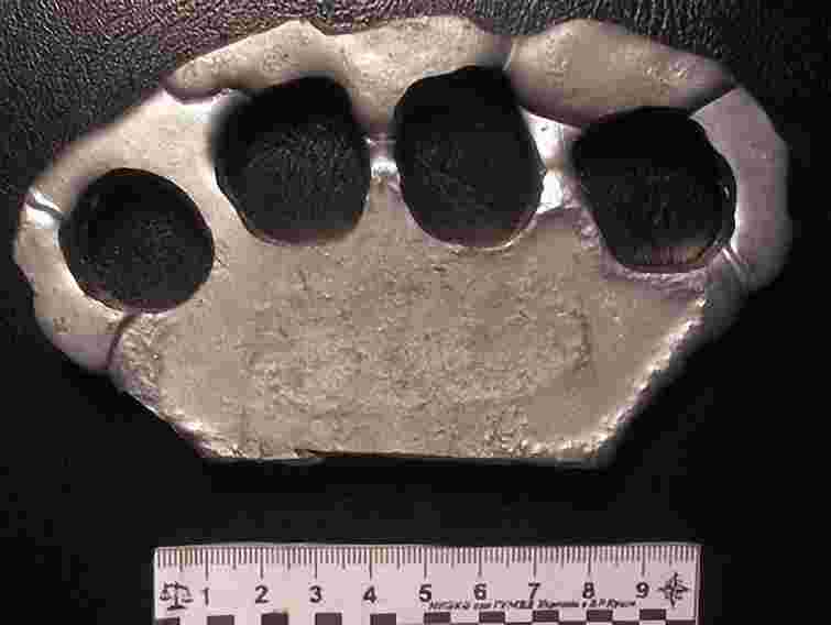 П’яний чоловік з кастетом виганяв учнів зі школи на Закарпатті