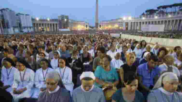 У Ватикані понад 100 тисяч людей помолилися за мир у Сирії