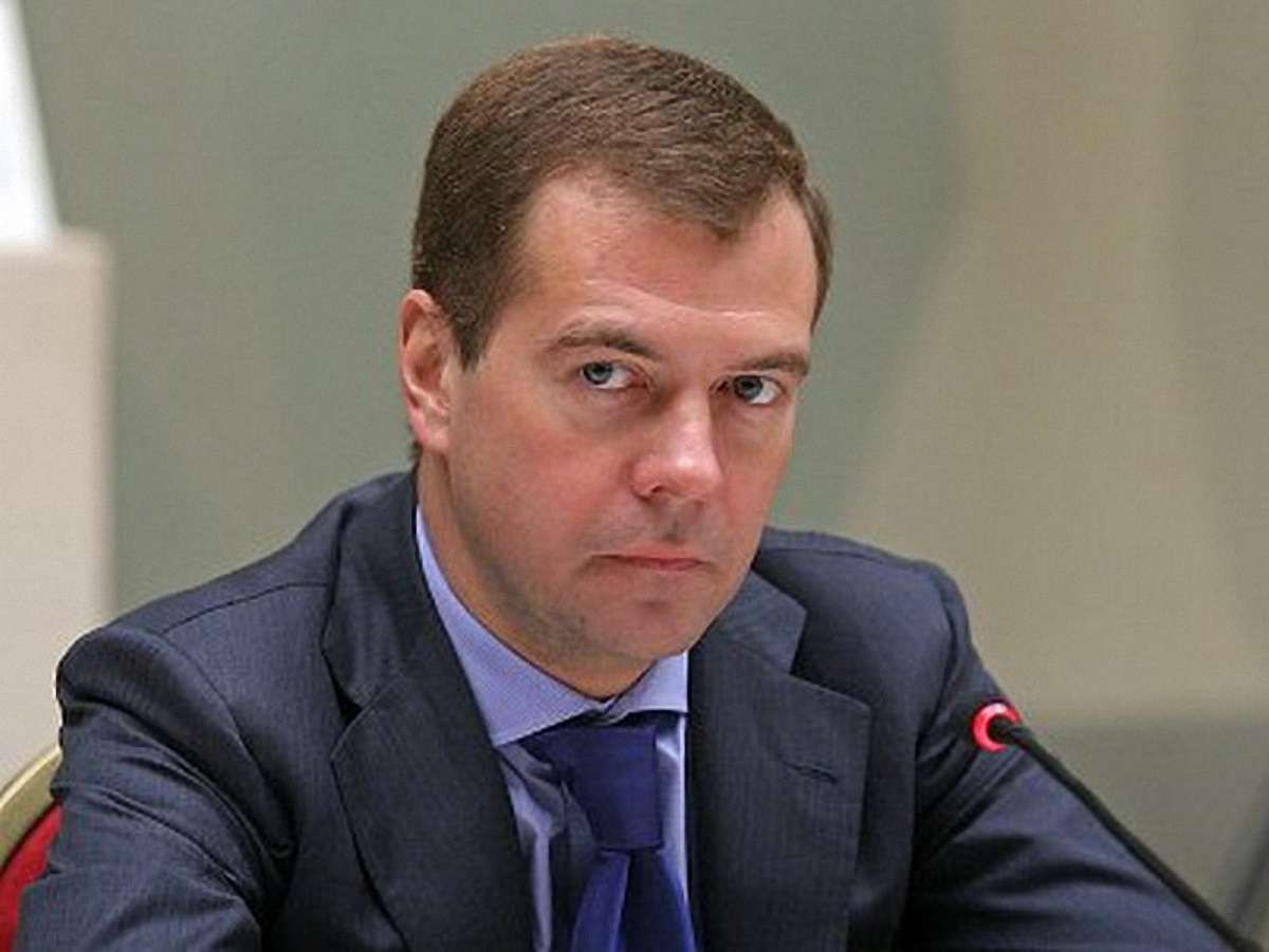 Асоціація з ЄС закриє для України вхід до Митного союзу, – Медведєв