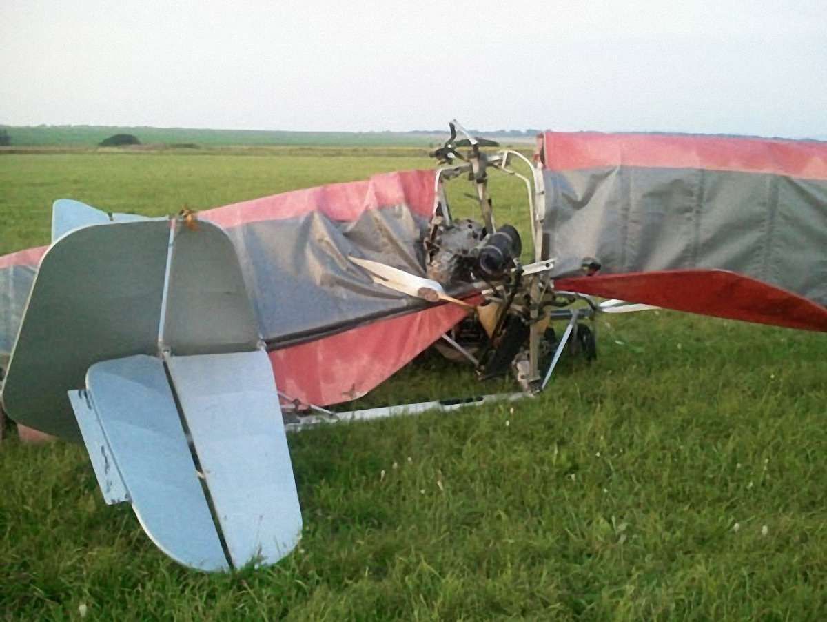 Дельтаплан врізався у високовольтну лінію: пілот загинув