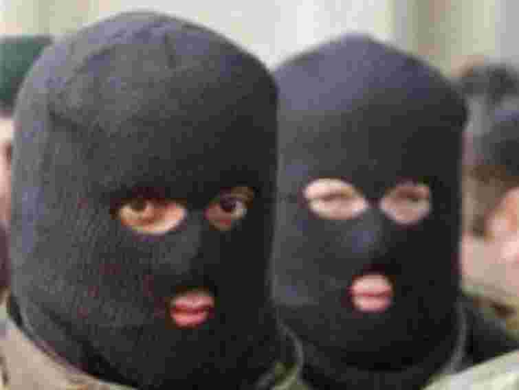 У Чернівцях озброєні грабіжники банку викрали 20 тис. грн