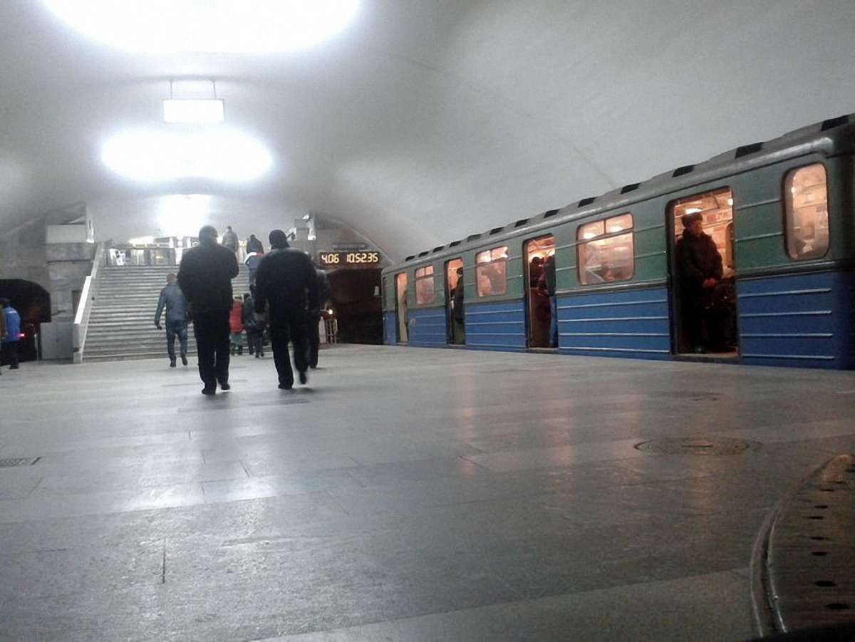 Двох українців з отрутою затримали в московському метро