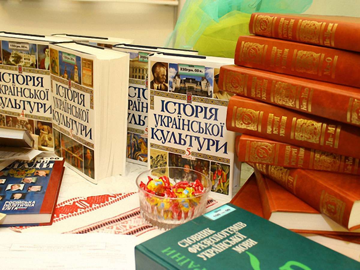 Поділ літератури на чоловічу і жіночу – штучний, – білоруська письменниця