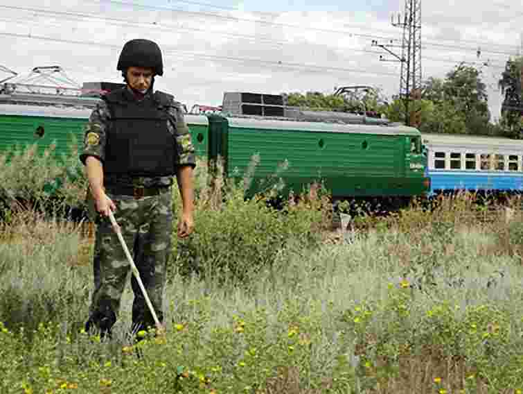 Дві авіабомби знайшли біля залізничного мосту на Волині