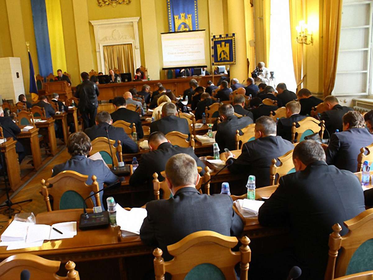 «Батьківщина» допомогла «Свободі» долати вето Садового
