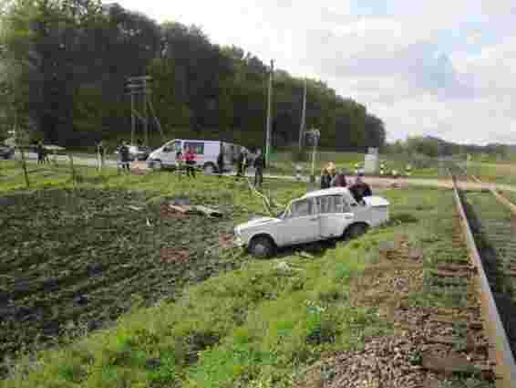 На Волині авто виїхало під вантажний потяг: водій загинув