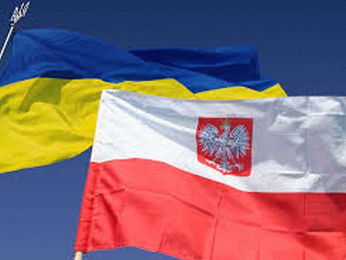 Янукович і Коморовський підписали програму співпраці України та Польщі