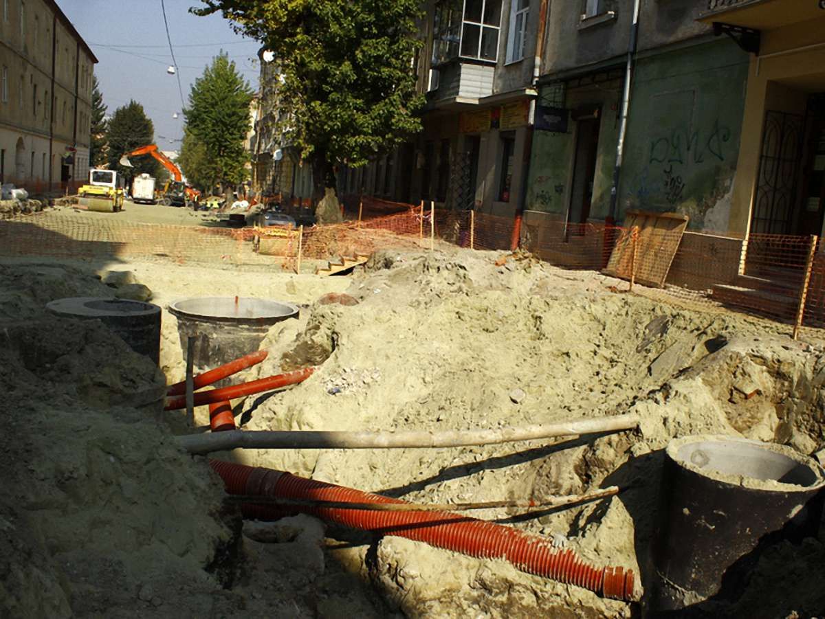 У Львові на Замарстинівській до кінця року покладуть бруківку