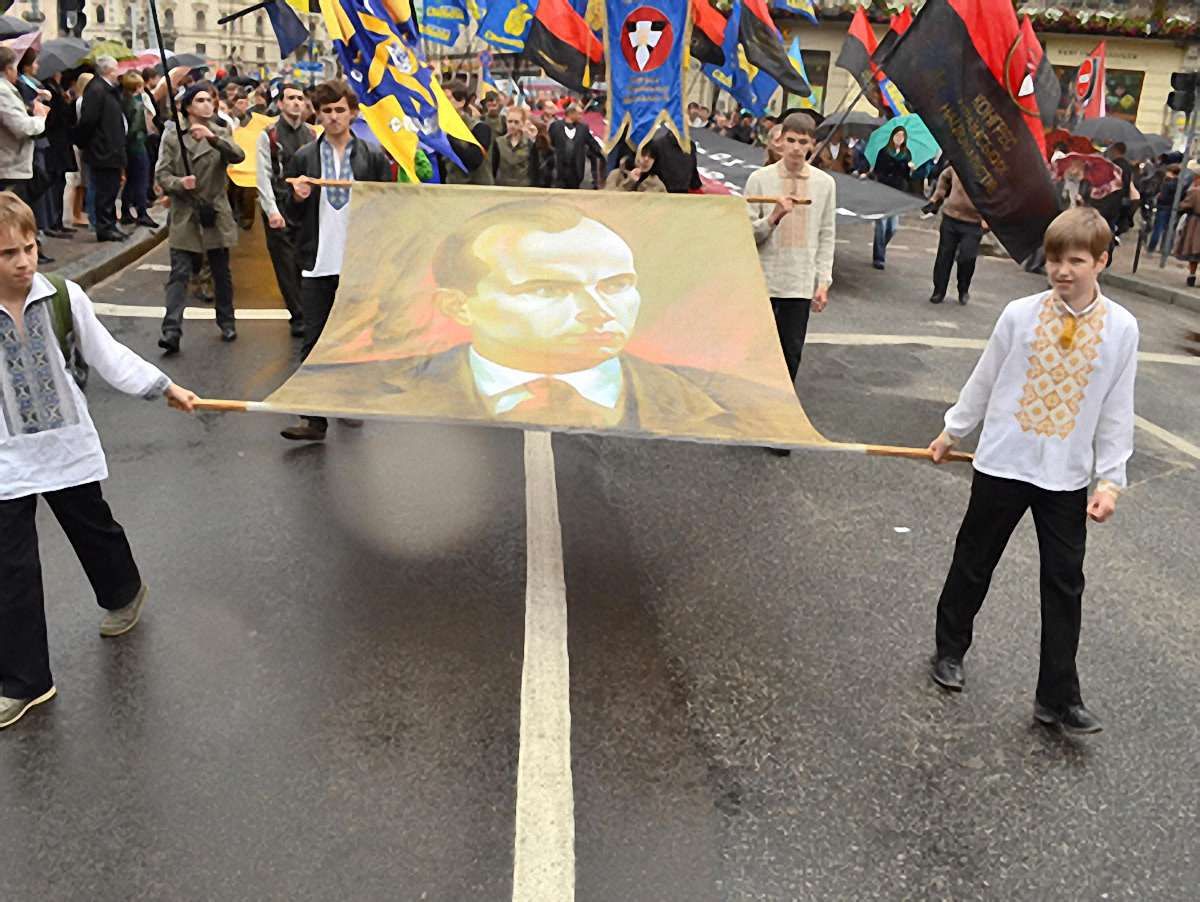 У неділю на Львівщині – смолоскипна хода, присвячена УПА