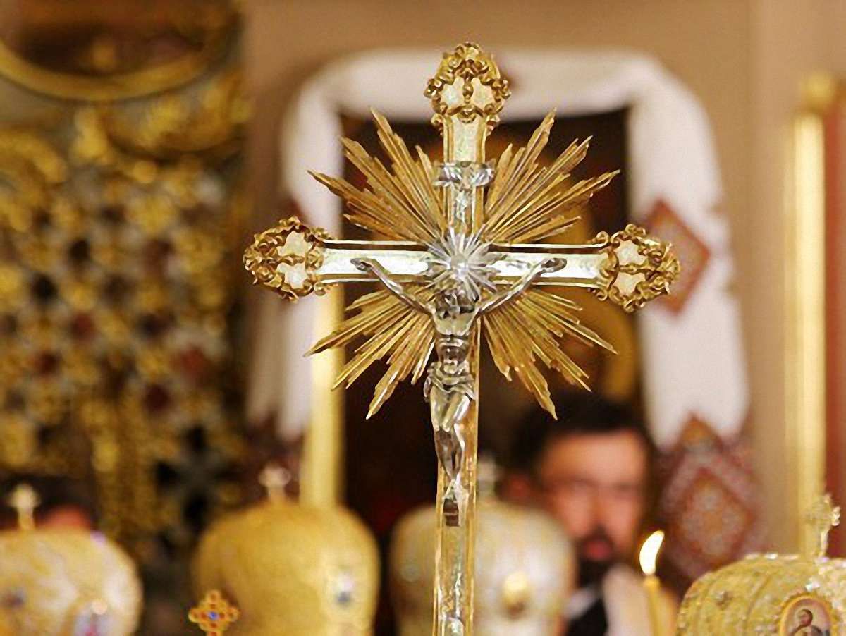 Сьогодні відзначають Покрову – одне з найбільших церковних свят