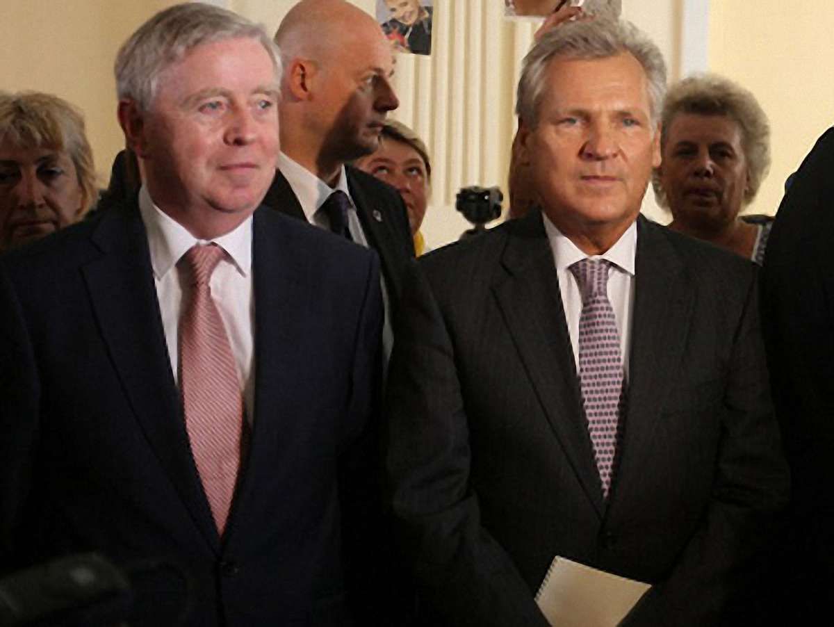 Кокс і Кваснєвський прозвітують перед Європарламентом