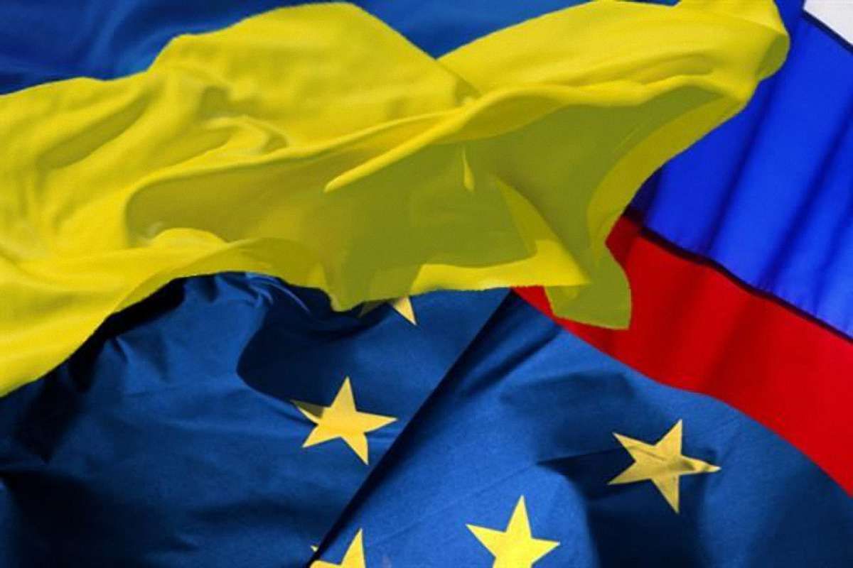 Українці чекають посилення тиску Росії після підписання угоди з ЄС, – опитування