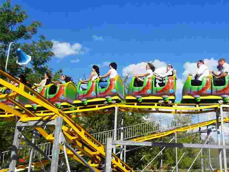 Понад 300 дитячих атракціонів закрили в Україні