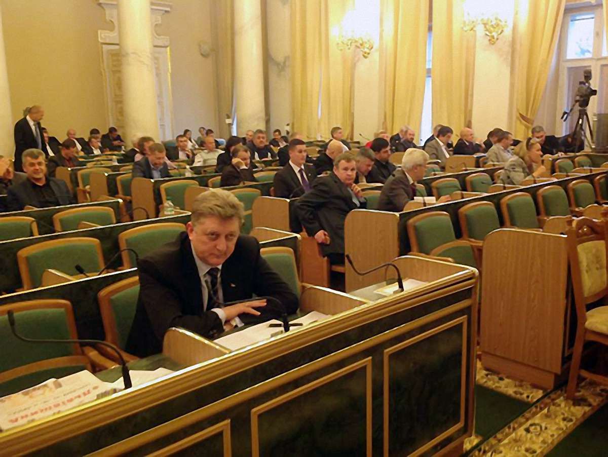 Питання сміттєзвалища в облраді слухають без кворуму