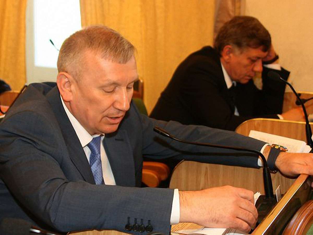 Шейка не готовий вступати в «Батьківщину», Пісний – роздумує