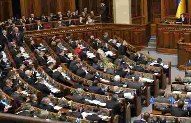 Ні опозиція, ні ПР не ініціювали закону щодо Тимошенко, який обіцяв підписати Янукович