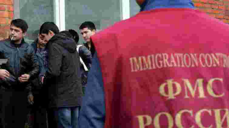 Майже 700 вихідців Середньої Азії затримали під час рейду в Москві