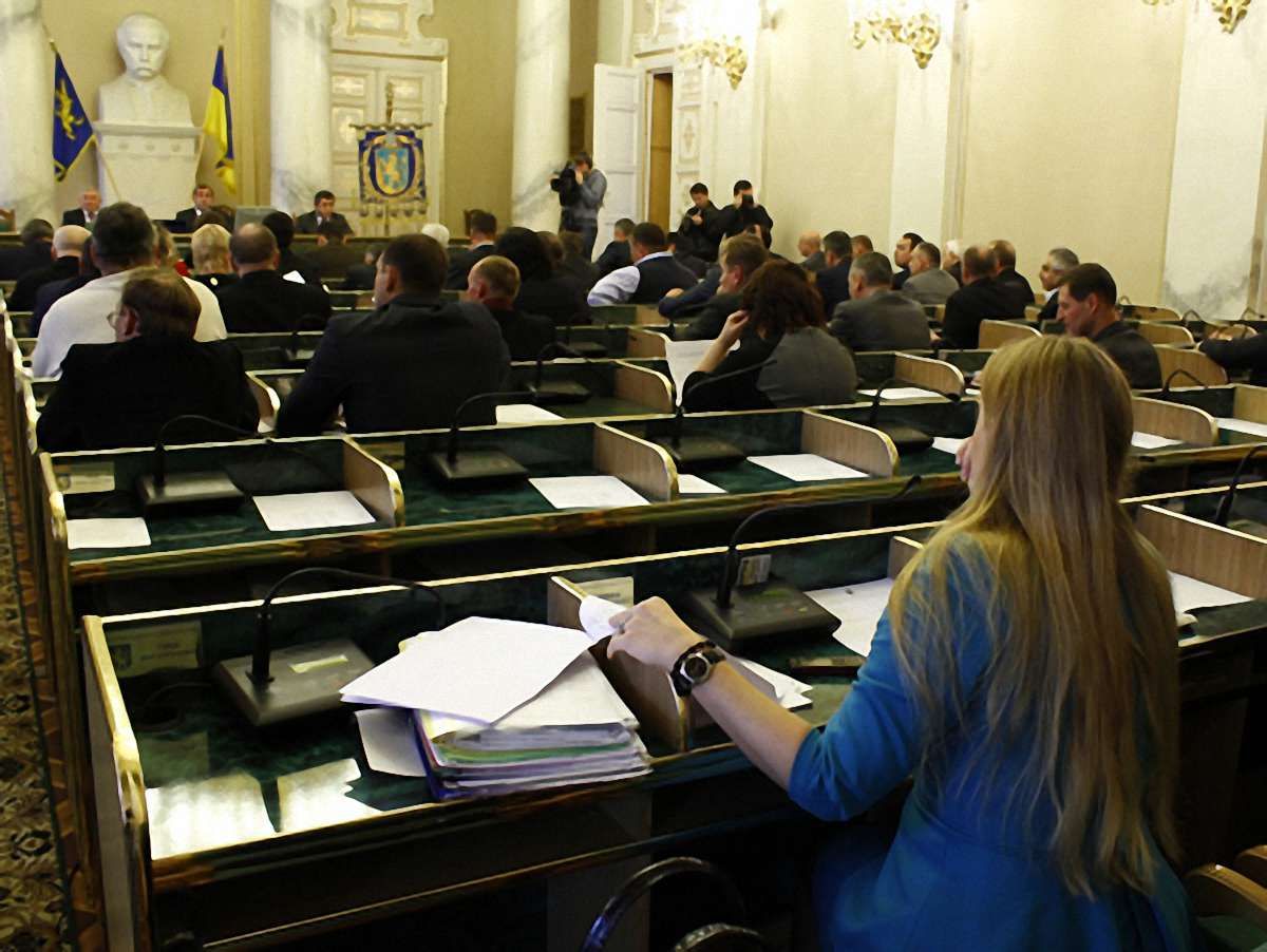 Депутати Львівщини знову не змогли завершити сесію