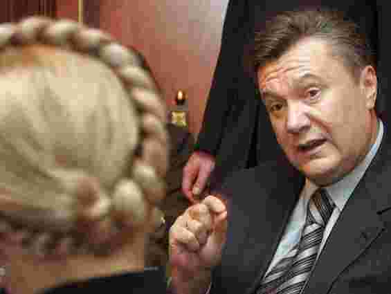 Януковичу надіcлали 53 клопотання про помилування Тимошенко