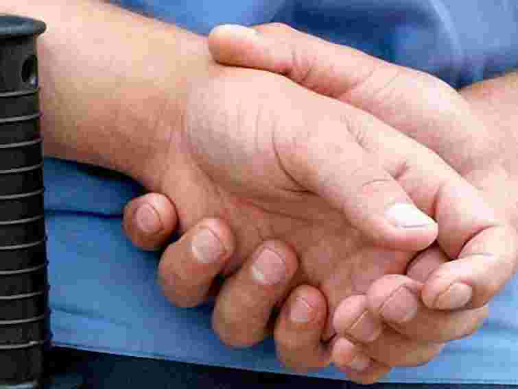 У Трускавці бармен з друзями побили та пограбували клієнта