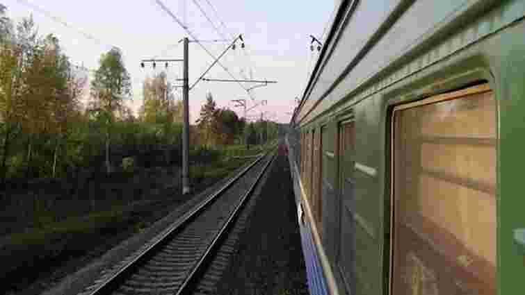 Поблизу залізничної колії у Львові виявили труп дівчини