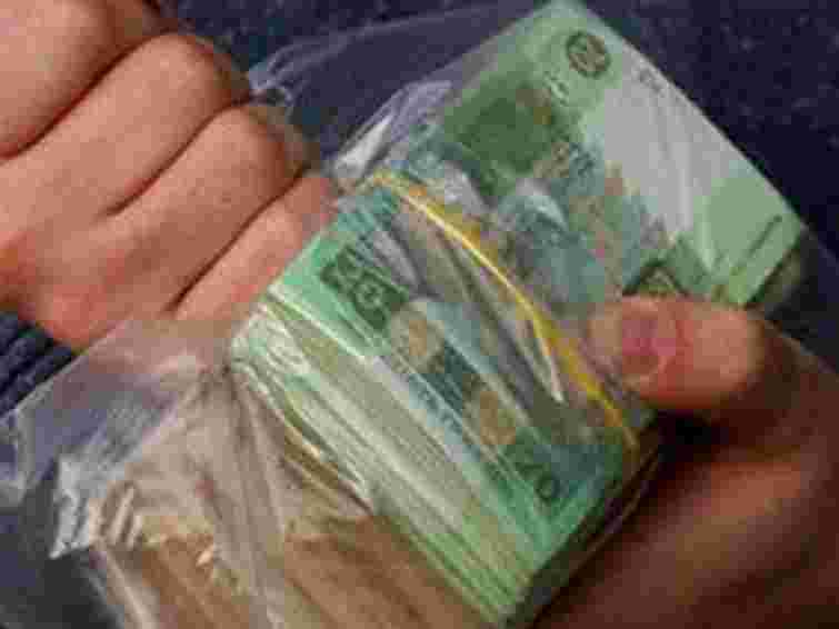 Міліціонери допомогли закарпатцю знайти його схованку з грошима