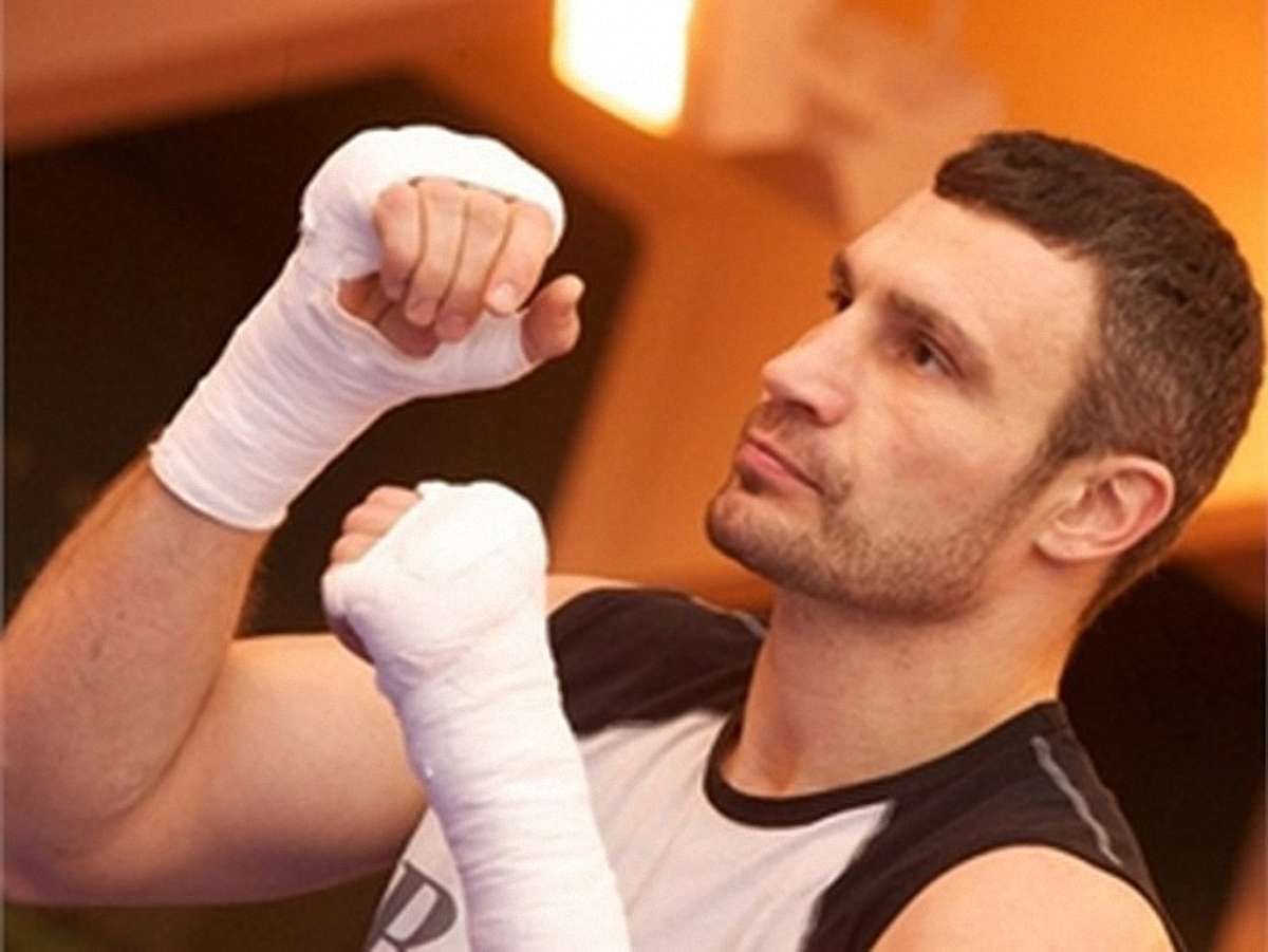 Кличко-старший до 30 листопада має вирішити, чи боксуватиме надалі